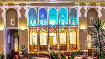 Mozaffar Traditional Hotel