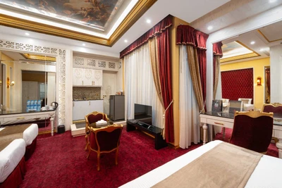 Rose Darvishi Hotel