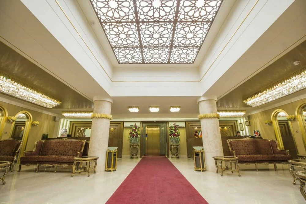 Sadra Hotel