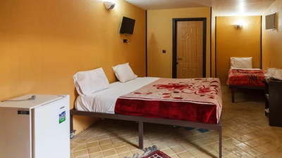 Niayesh Hotel