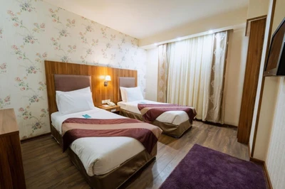 Shiraz Parsian Hotel