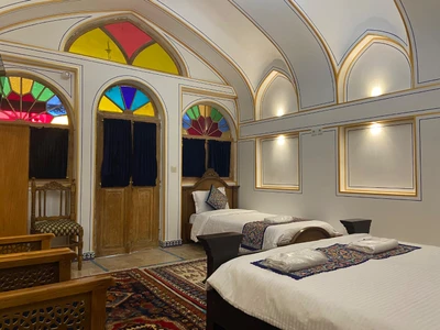 Yas Isfahan Hotel