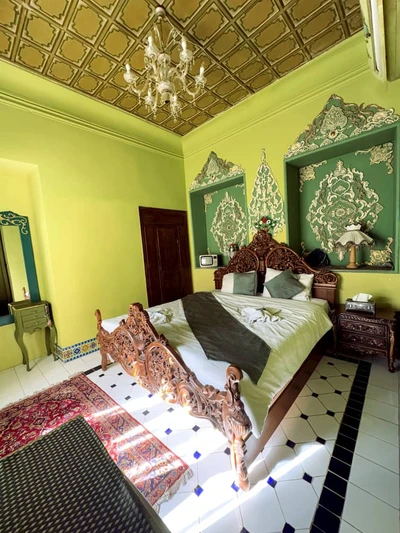 Darvash Traditional Hotel