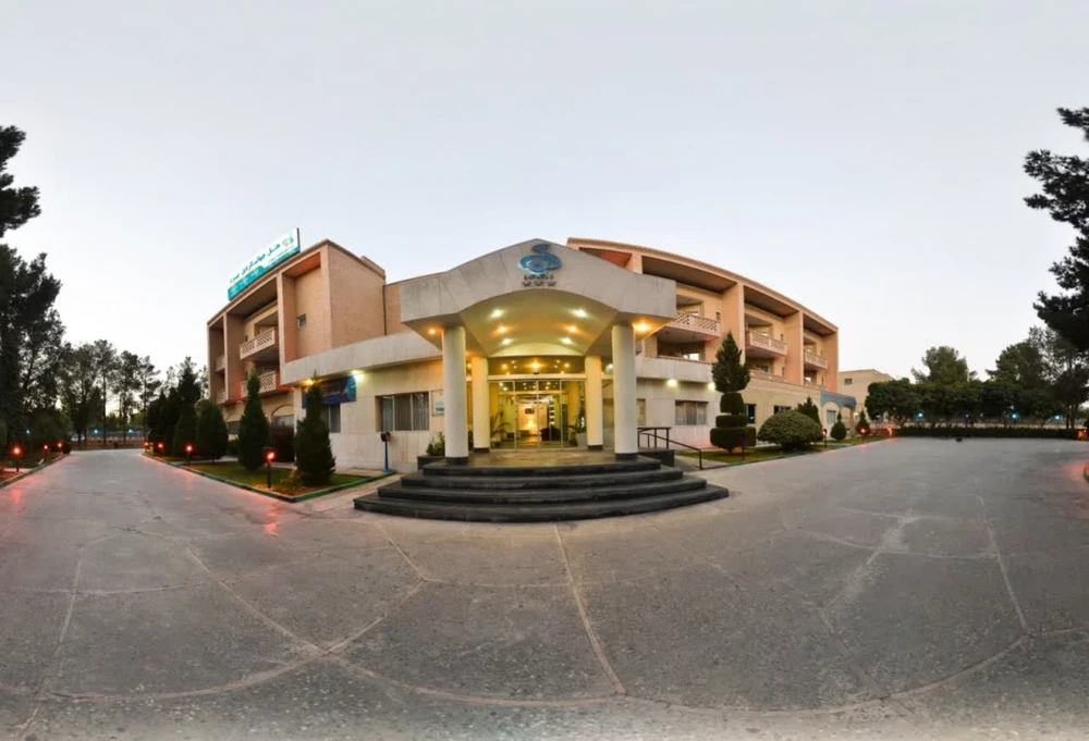 Yazd Tourist Hotel