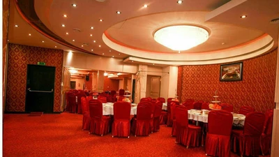Parsia Grand Hotel