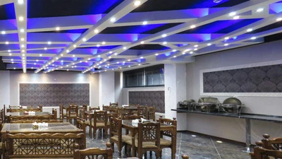 Kourosh Hotel