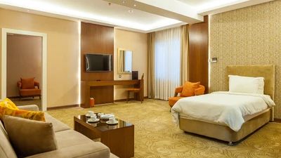 Refah Hotel