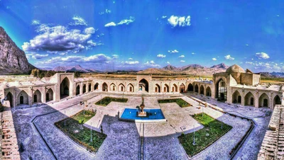 Laleh Bisotun Hotel