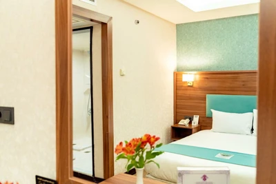 Parsian Ali-Qapu Hotel