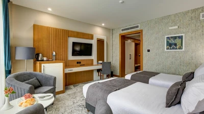 Khursheed-e-Hashtom Rauf Kowsar Hotel