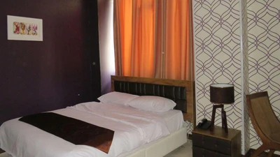 Kourosh Hotel