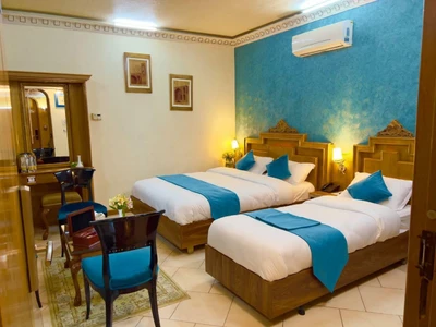 Zohreh Hotel