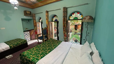 Toranjestan House