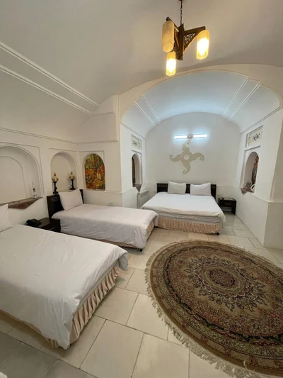 Royaye Ghadim Hotel