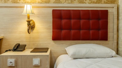 Avrin Hotel
