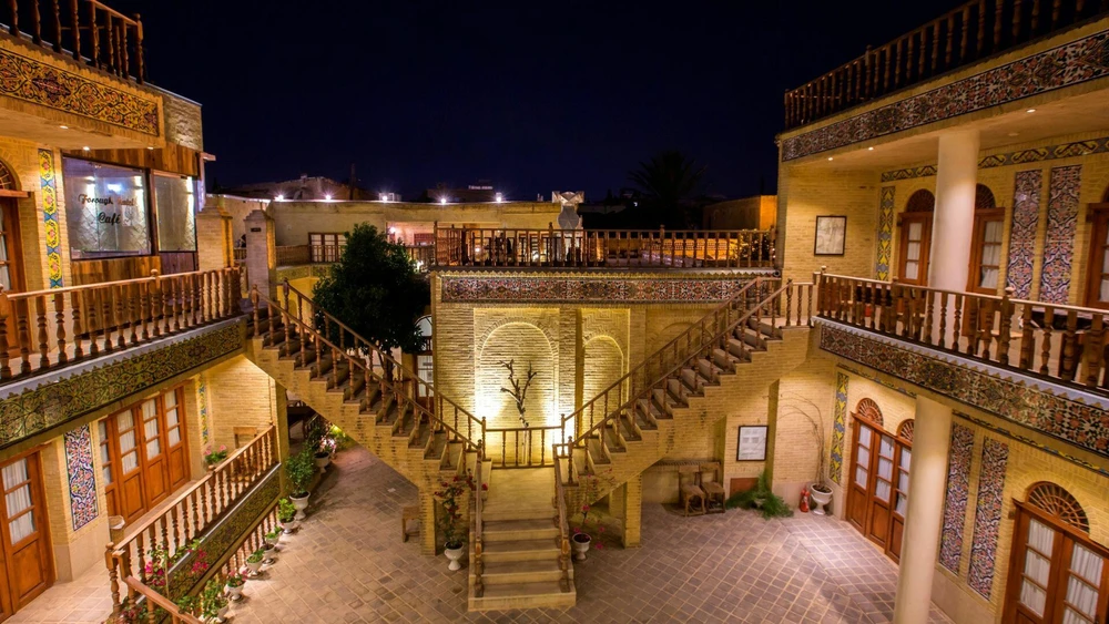 Forough Hotel
