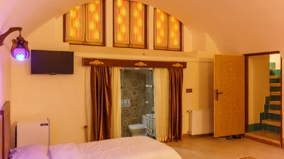 Pars Traditional Hotel