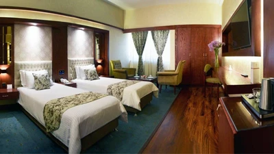 Pardisan Hotel