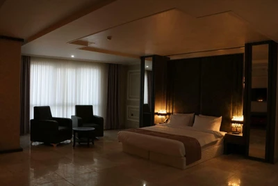 Diyako Palace Hotel