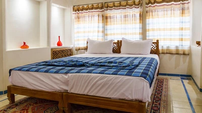 Mahinestan Raheb Hotel