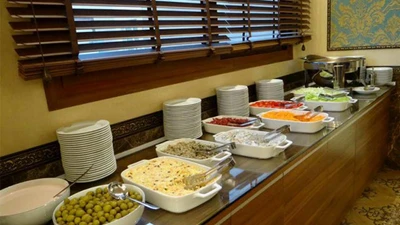 Khajoo Hotel