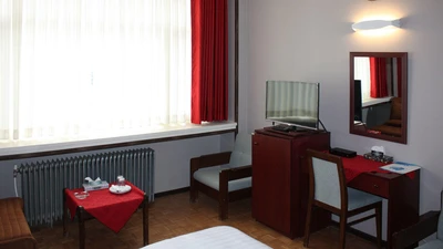 Shemshak Tourist Hotel