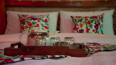 Tabesh Hotel
