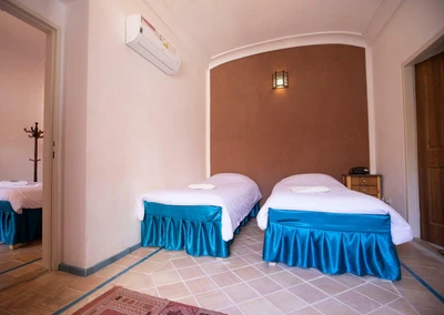 Baba Afzal Hotel