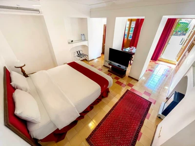 Keryas Traditional Hotel