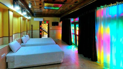 Niayesh Hotel