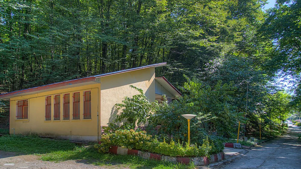 Chalus Tourist Hotel