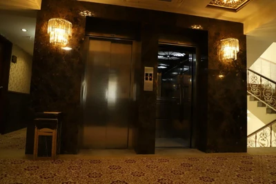 Niayesh Hotel