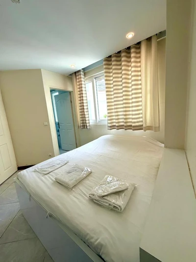 Barooj Hotel