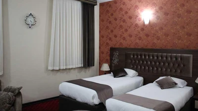 Parsia Grand Hotel