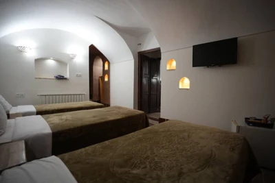 Rose Traditional Hotel