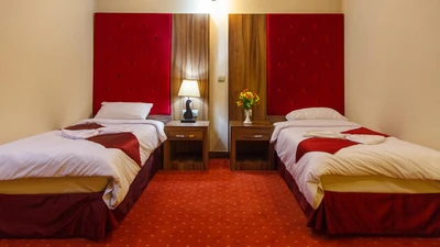 Khorshid Taban Hotel
