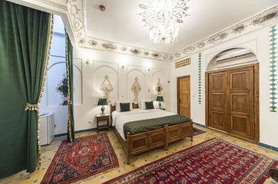 Ghasr Monshi Hotel