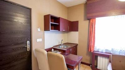 Roodaki Hotel