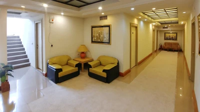 Akhavān Hotel