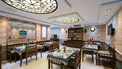 Bahar Narenj Hafez Hotel