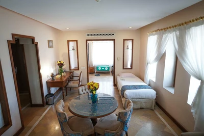 Parsian Safaiyeh Hotel