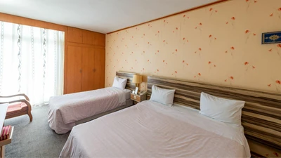Parsian Ali-Qapu Hotel