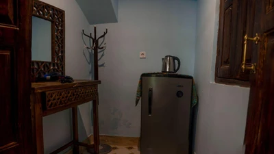 Tabesh Hotel