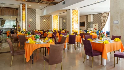 Khorshid Taban Hotel