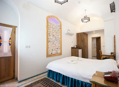 Baba Afzal Hotel