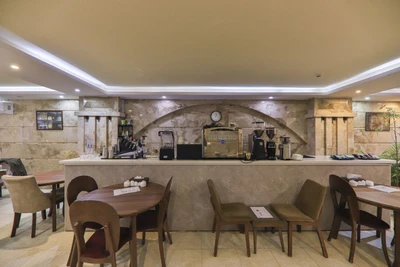 Patagh Hotel