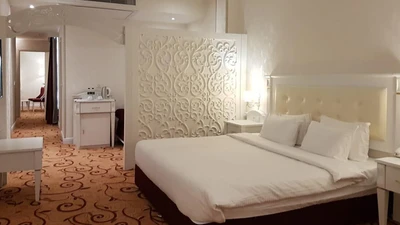 Persian Plaza Hotel