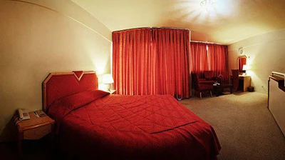 Pardisan Hotel