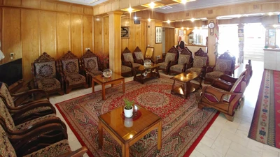 Akhavān Hotel