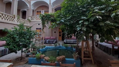 Noghli Traditional Hotel